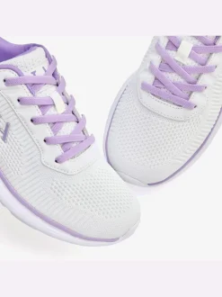 Baskets chaussures en textile, chaussures en tissu avec détails contrastés pour un look raffiné