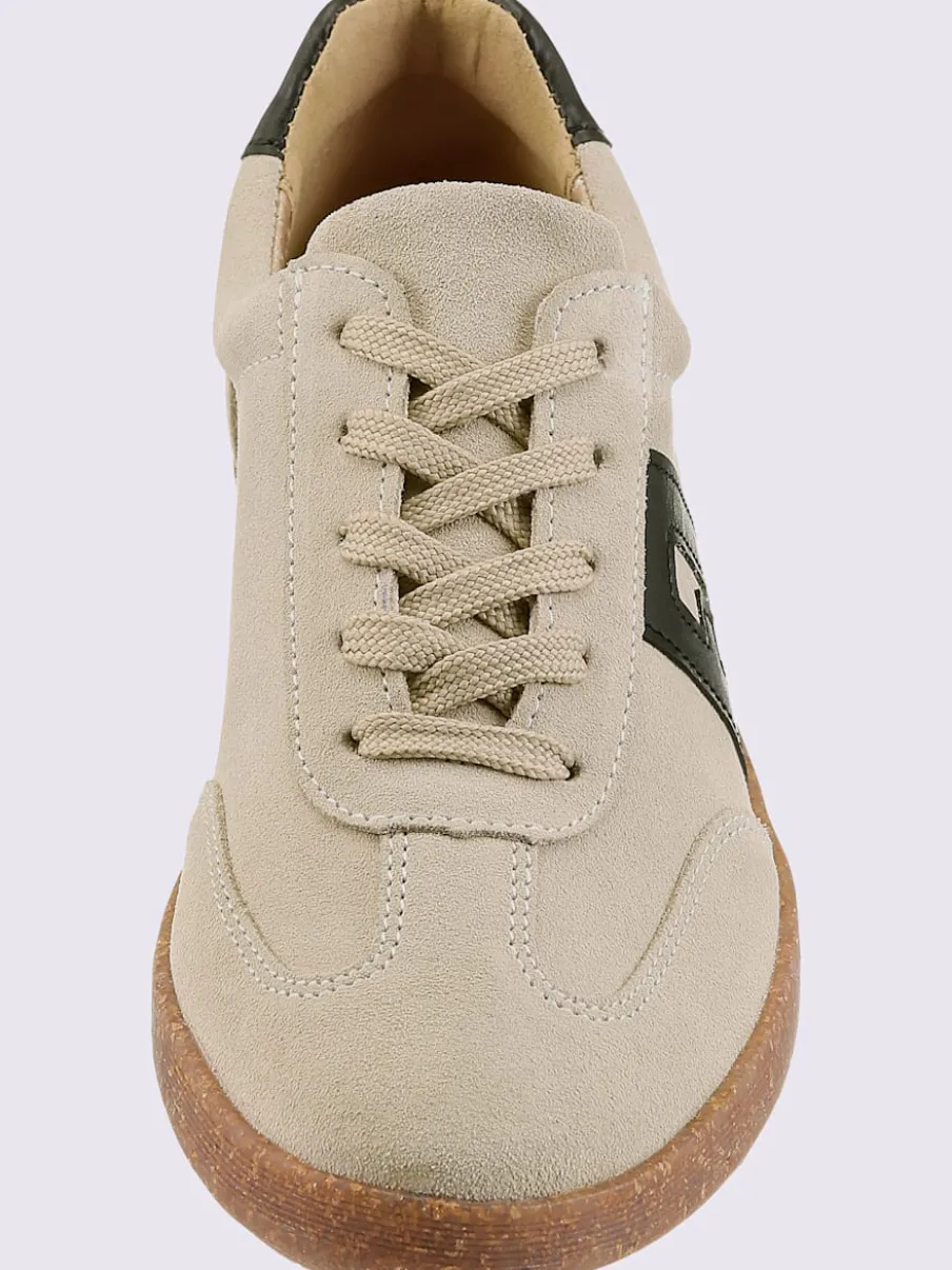 Baskets cuir velours de vache.