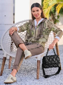 Baskets cuir velours de vache.