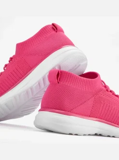 Baskets matière textile extensible douce pour s'adapter parfaitement au pied