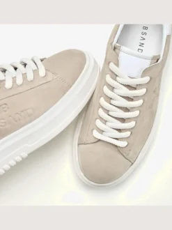 Baskets sneakers confortables avec semelle plate tendance pour un confort absolu