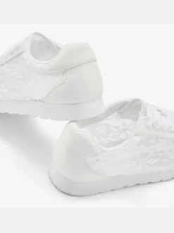 Baskets sneakers d'été légères avec dentelle tendance, effet légèrement transparent