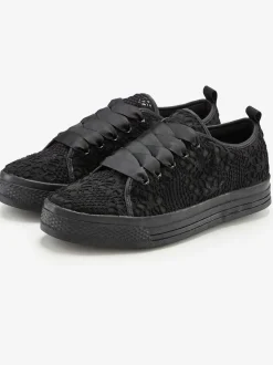 Baskets sneakers d'été légères avec dentelle tendance et élégante et semelle légèrement compensée