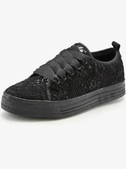 Baskets sneakers d'été légères avec dentelle tendance et élégante et semelle légèrement compensée