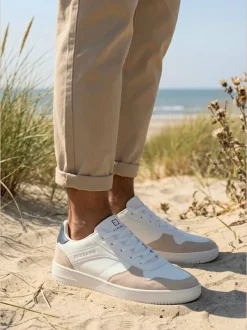 Baskets sneakers tendance avec détails contrastés