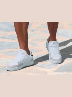 Baskets sneakers tendance avec détails contrastés