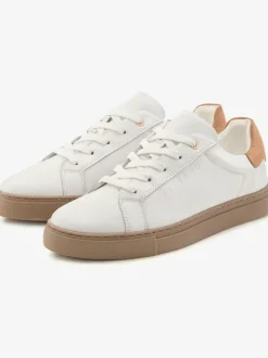 Baskets sneakers tendance en cuir de qualité pour plus de confort