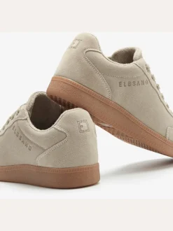 Baskets sneakers tendance en cuir velours de qualité