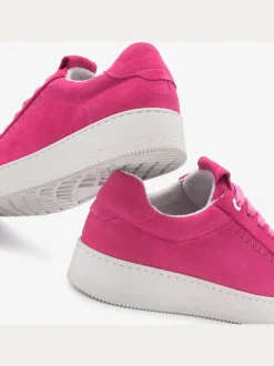 Baskets sneakers tendance et confortables en cuir de qualité, fabriquées au portugal