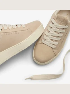 Baskets sneakers tendance et confortables en cuir de qualité, fabriquées au portugal
