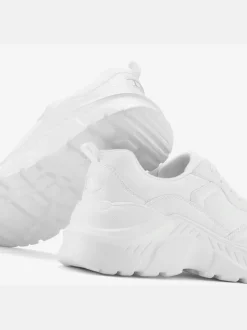 Baskets talon légèrement compensé au style chunky tendance