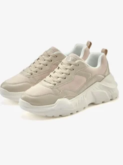 Baskets talon légèrement compensé au style chunky tendance