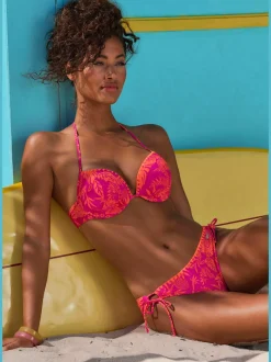 Bikini push-up avec bordure crochetée et armatures