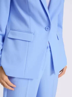 Blazers à col à revers et pantalons à jambes larges