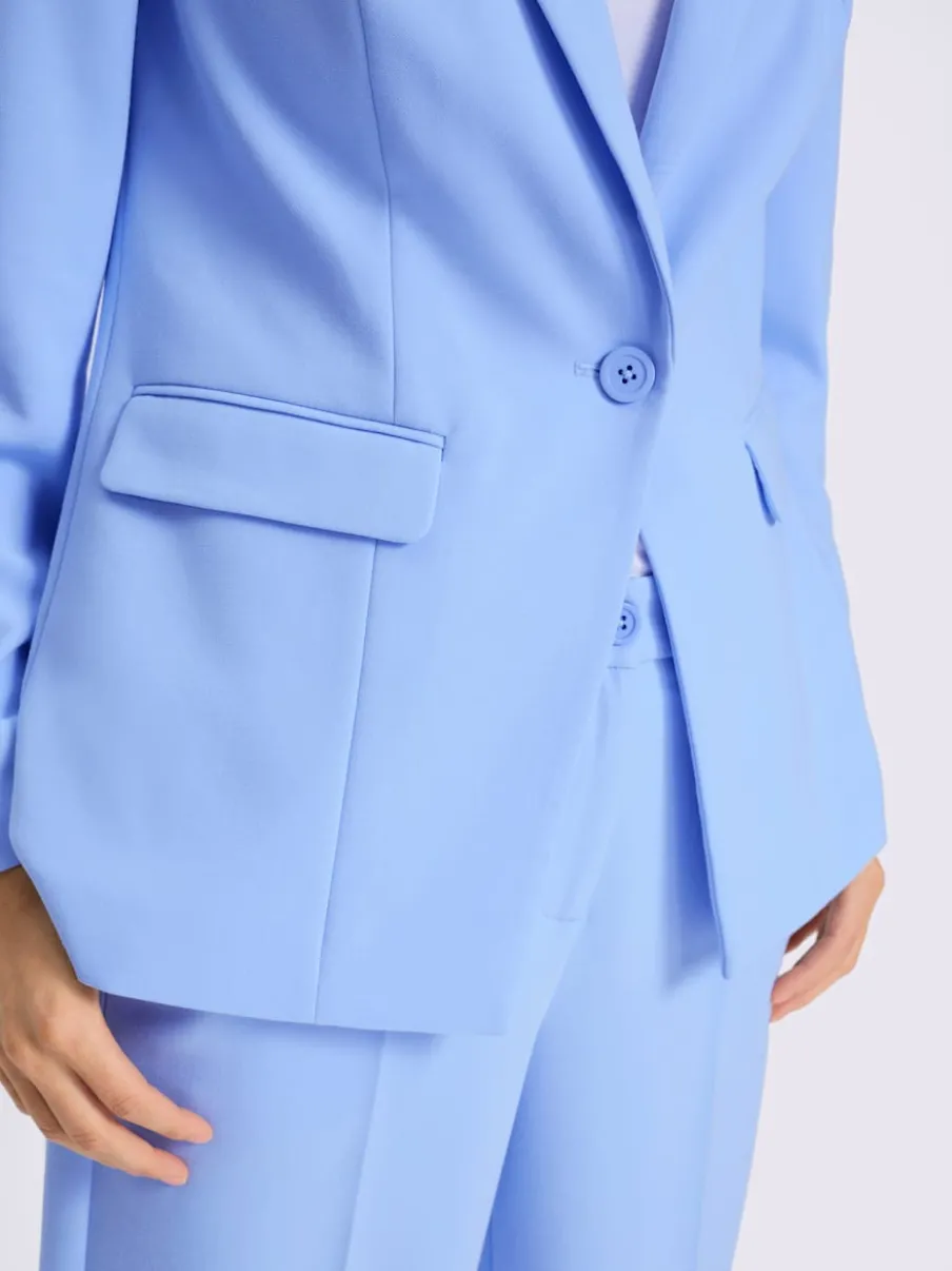 Blazers à col à revers et pantalons à jambes larges
