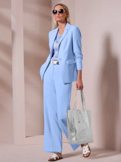 Blazers à col à revers et pantalons à jambes larges
