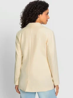 Blazers ouverts avec poches et col à revers.