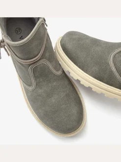 Bottines avec liens à nouer raffinés et motif structuré tendance