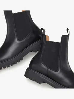 Bottines chelsea tendance en cuir de qualité, très confortables