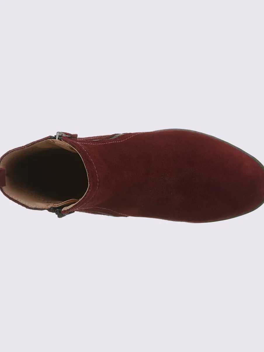 Bottines cuir velours de vache.