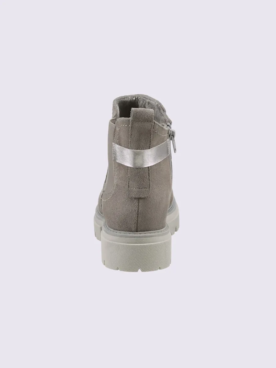 Bottines cuir velours de vache.