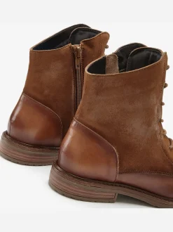 Bottines en cuir doux