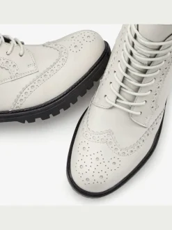 Bottines à lacets en cuir doux