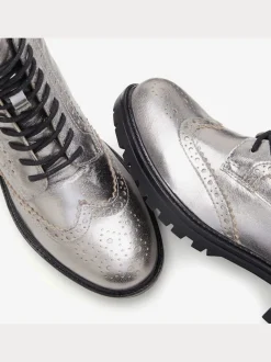 Bottines à lacets en cuir doux