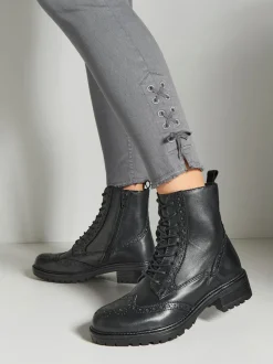 Bottines à lacets en cuir doux