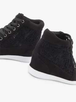 Bottines sneakers élégantes avec empiècement en dentelle tendance