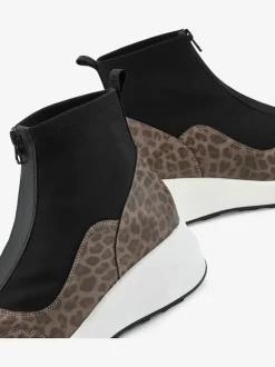 Bottines talon compensé intérieur raffiné