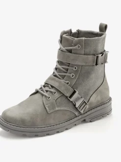 Bottines tendance avec boucles décoratives pour un look décontracté