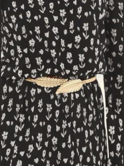 Ceinture décorative fine et extensible avec boucle plume tendance