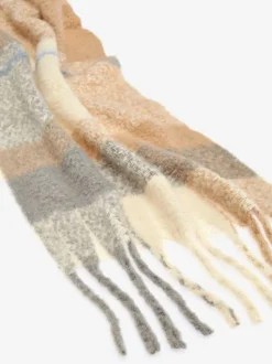 Écharpe moelleuse à effet cache-cœur avec motifs à carreaux