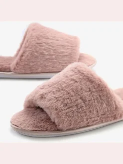 Chaussons très chaud et chaleureux
