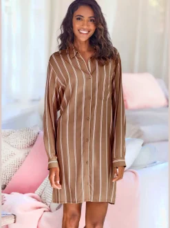 Chemise de nuit, coupe classique