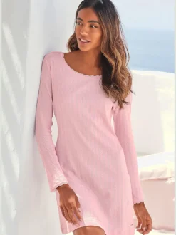 Chemise de nuit courte fantaisie en tricot ajouré