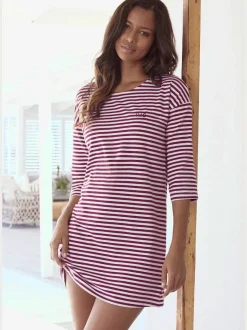 Chemise de nuit courte à rayures en fils teintés
