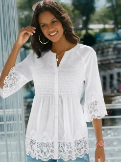 Chemisier avec empiècements en dentelle et manches raglan
