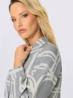 Chemisier à col chemise avec motif graphique moderne