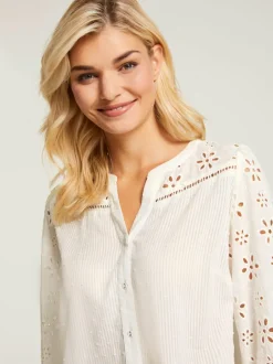 Chemisier en coton à encolure ronde et broderie ajourée