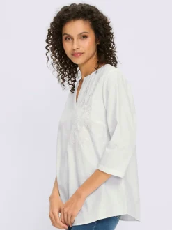 Chemisier en coton léger avec broderie florale et manches 3/4