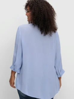 Chemisier en crêpe dentelle crochetée