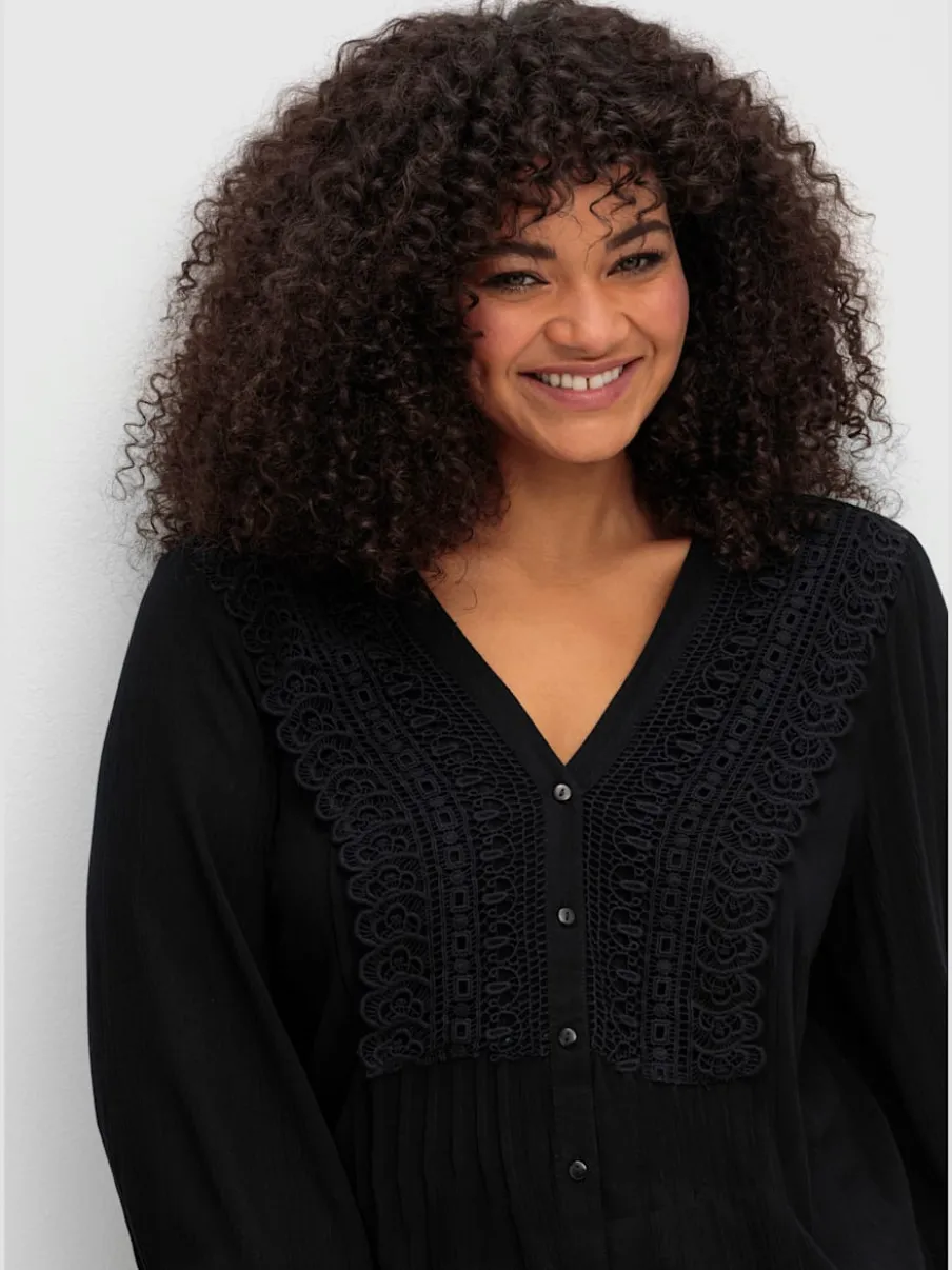 Chemisier en crêpe dentelle crochetée