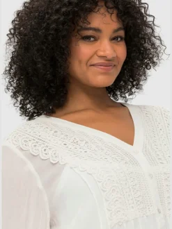 Chemisier en crêpe dentelle crochetée