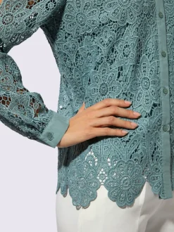 Chemisier en dentelle avec col chemise et manches longues