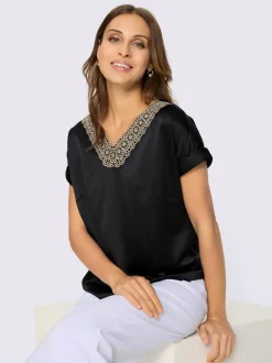 Chemisier en satin avec dentelle col V et mancherons