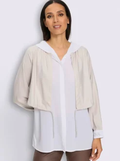 Chemisier long à capuche avec manches longues et patte de boutonnage
