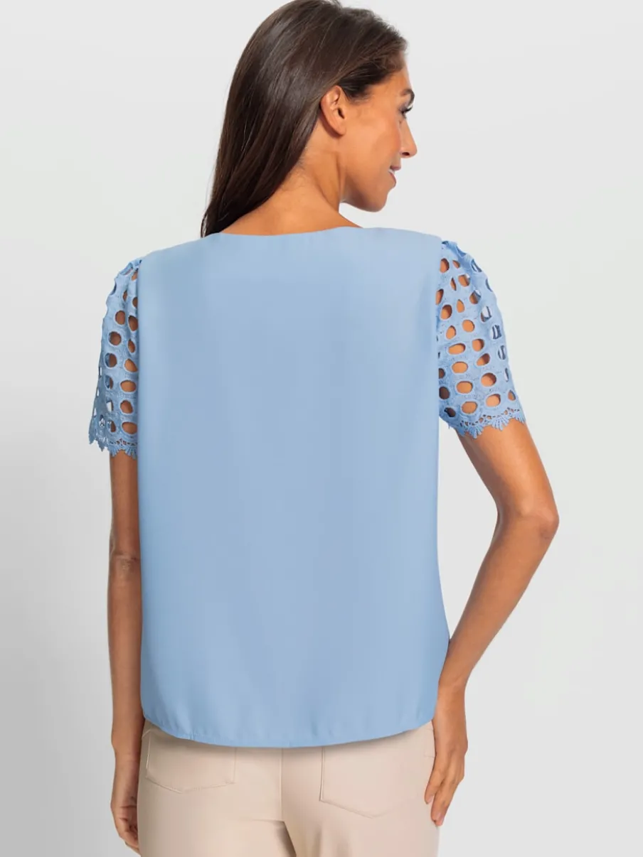 Chemisier manches courtes en broderie ajourée transparente