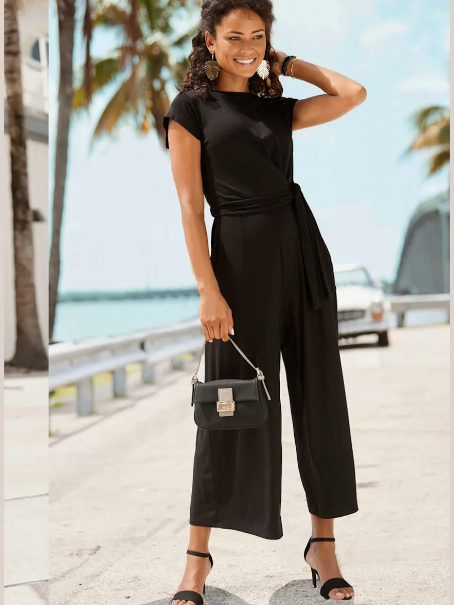 Combinaison pantalon large avec encolure ronde et poches latérales
